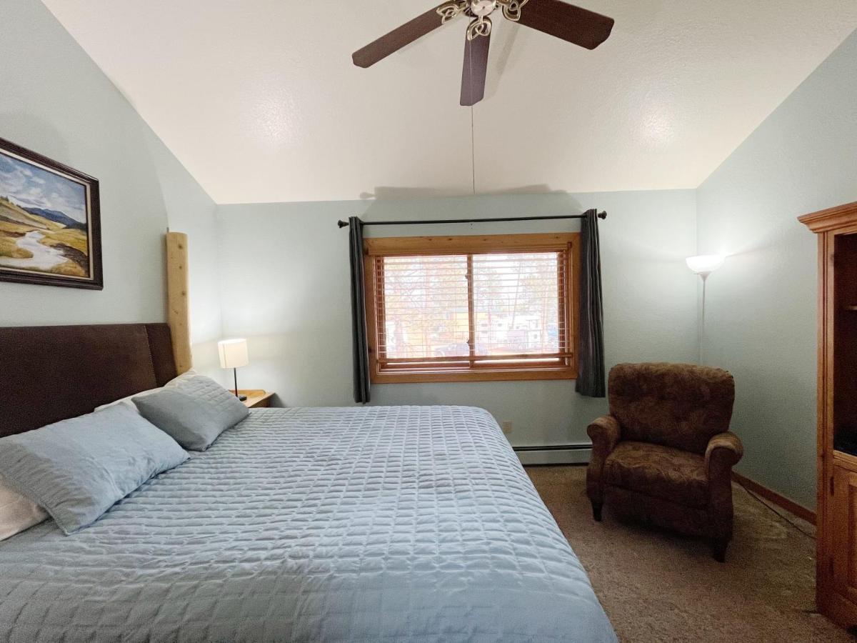 Cabin A Suite Bed And Breakfast วูดแลนด์พาร์ค ภายนอก รูปภาพ